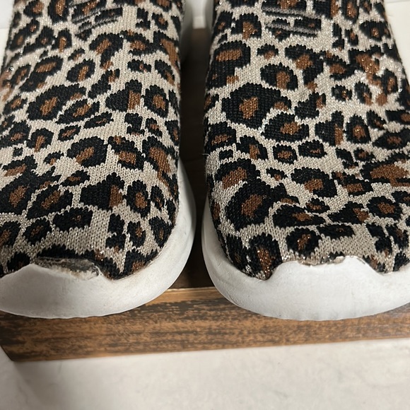 Sketchers Air Cooled Memory Foam Sneaker - Picture 3 of 11